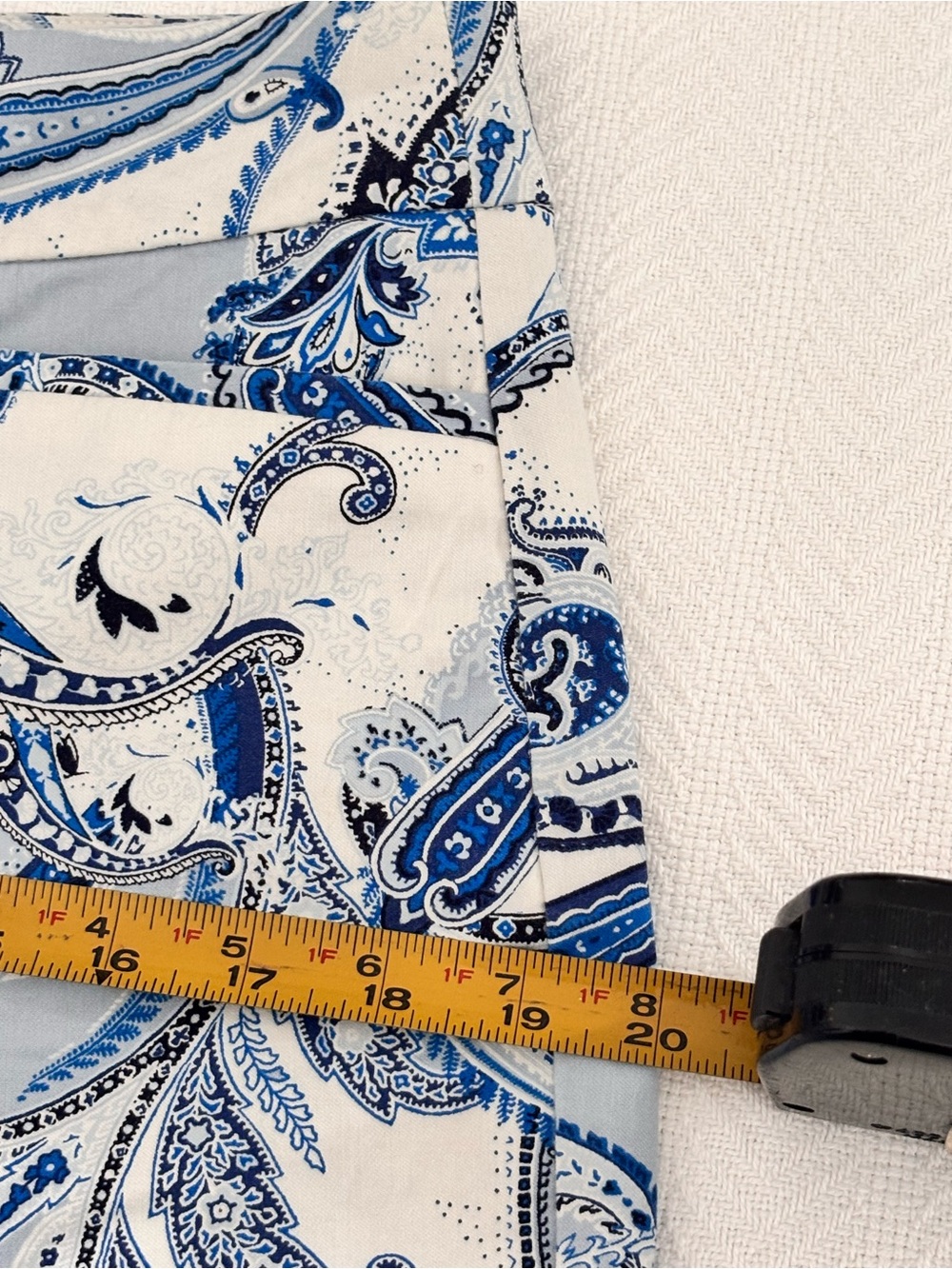 🦋Chico's White and Blue Paisley Bermuda Shorts - Picture 4 of 10